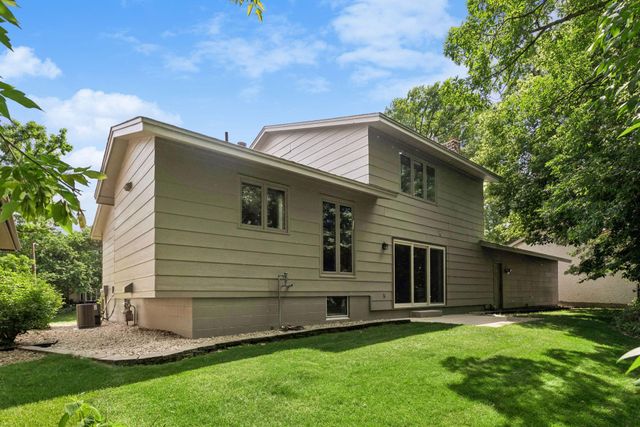 3170 12th Street NW, New Brighton, MN 55112