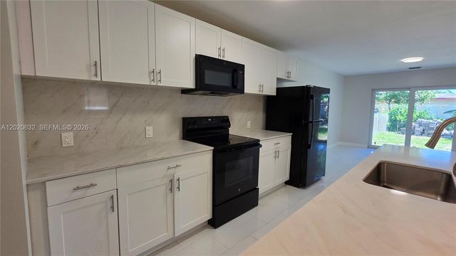 1068 NW 112th St 1068, Miami, FL 33168