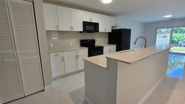 1068 NW 112th St 1068, Miami, FL 33168