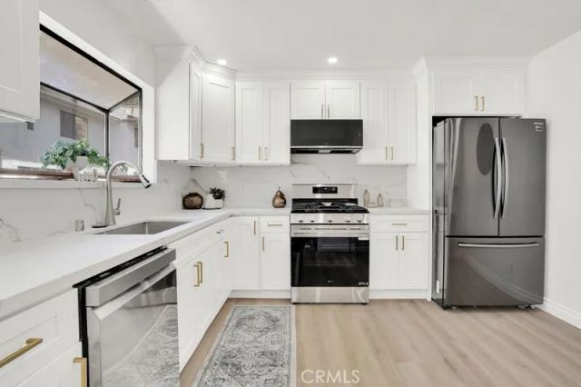 26008 Alizia Canyon C, Calabasas, CA 91302