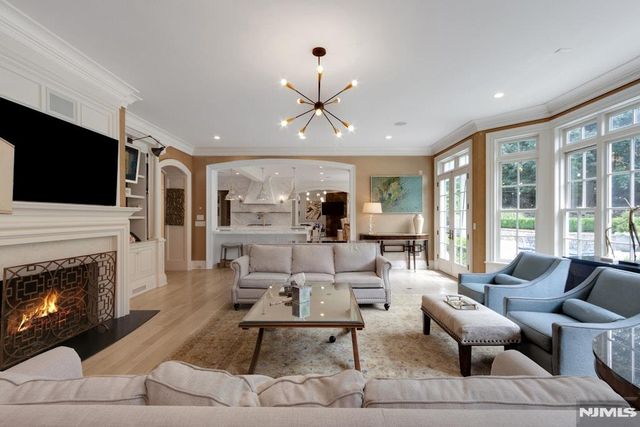 29 McGrath Drive, Cresskill, NJ 07626