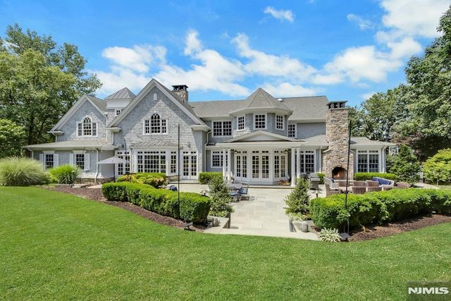 29 McGrath Drive, Cresskill, NJ 07626