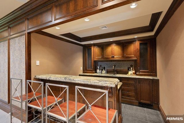 29 McGrath Drive, Cresskill, NJ 07626
