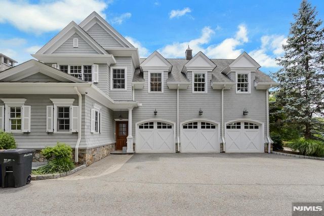 29 McGrath Drive, Cresskill, NJ 07626