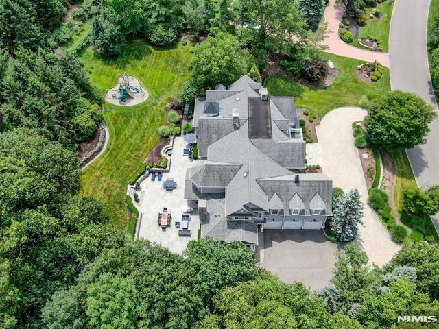 29 McGrath Drive, Cresskill, NJ 07626