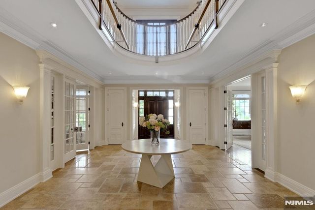 29 McGrath Drive, Cresskill, NJ 07626