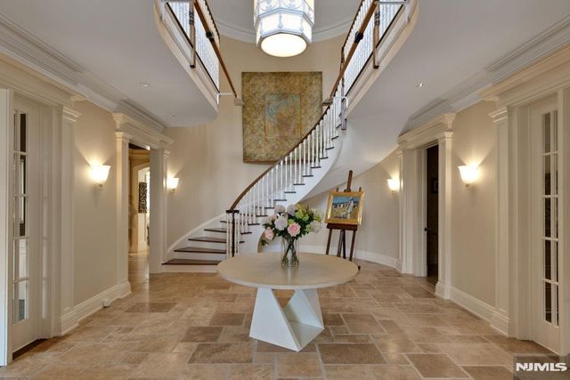 29 McGrath Drive, Cresskill, NJ 07626