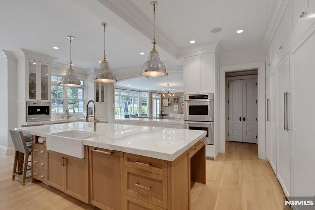 29 McGrath Drive, Cresskill, NJ 07626