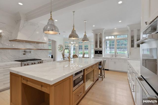 29 McGrath Drive, Cresskill, NJ 07626