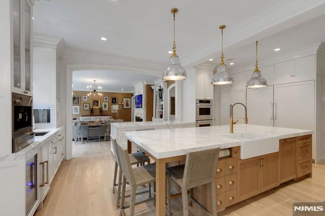 29 McGrath Drive, Cresskill, NJ 07626