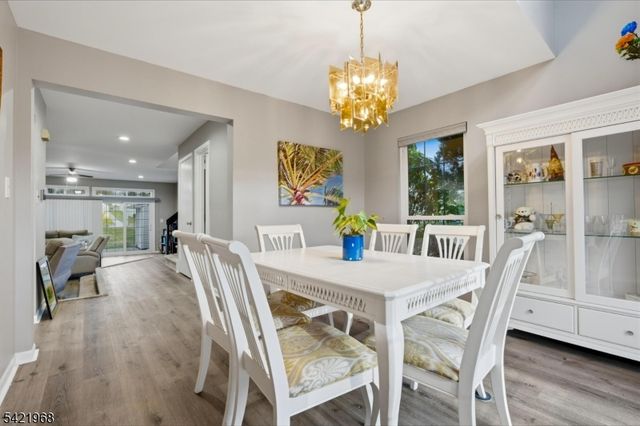 5 Ardsley Sq, Sayreville Boro, NJ 08859