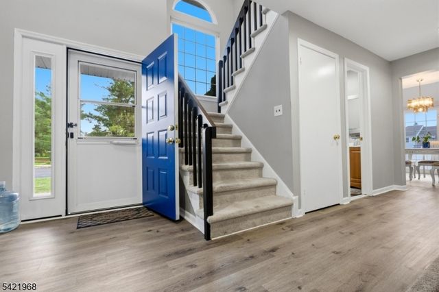 5 Ardsley Sq, Sayreville Boro, NJ 08859