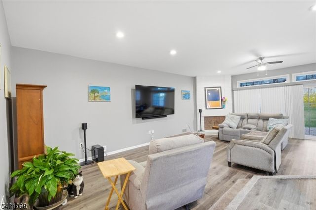 5 Ardsley Sq, Sayreville Boro, NJ 08859