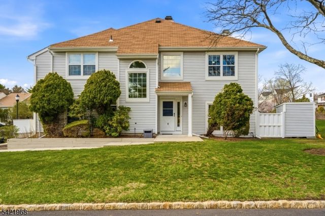 5 Ardsley Sq, Sayreville Boro, NJ 08859