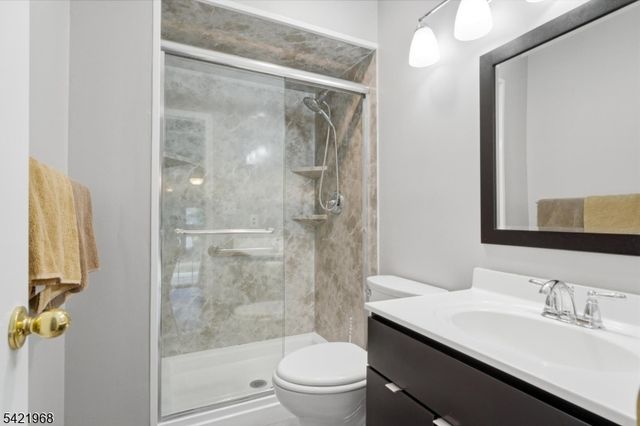 5 Ardsley Sq, Sayreville Boro, NJ 08859