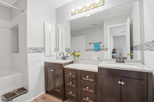 5 Ardsley Sq, Sayreville Boro, NJ 08859