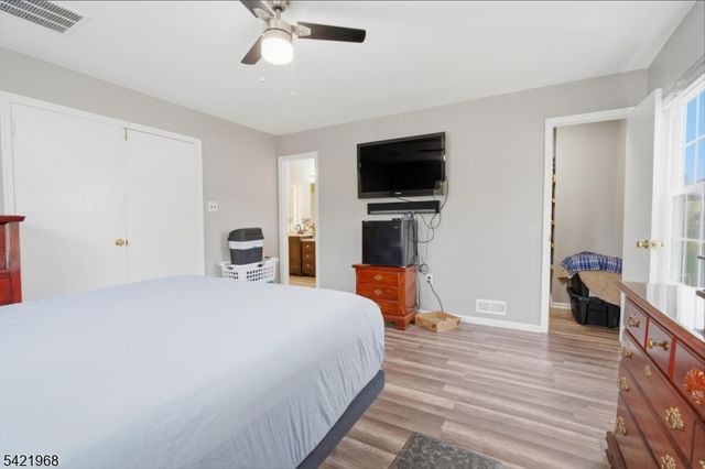 5 Ardsley Sq, Sayreville Boro, NJ 08859