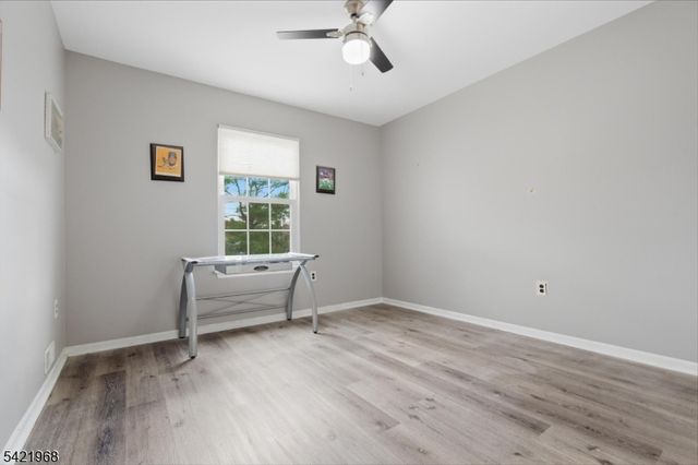 5 Ardsley Sq, Sayreville Boro, NJ 08859