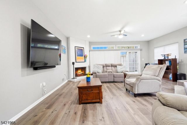 5 Ardsley Sq, Sayreville Boro, NJ 08859