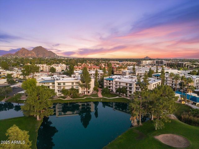 5122 N 31st Way 221, Phoenix, AZ 85016