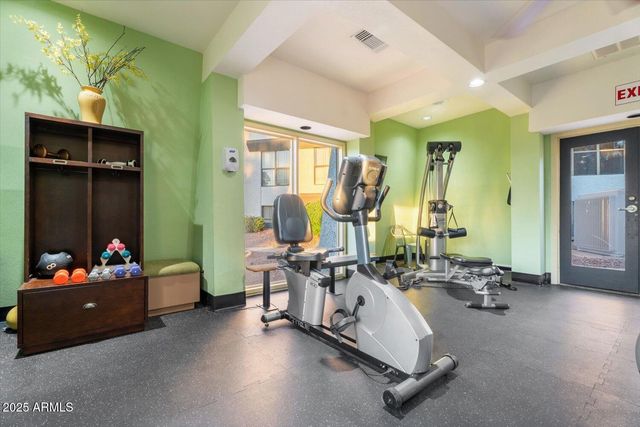 5122 N 31st Way 221, Phoenix, AZ 85016