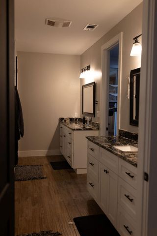 111 Powder RDG, Luling, TX 78648