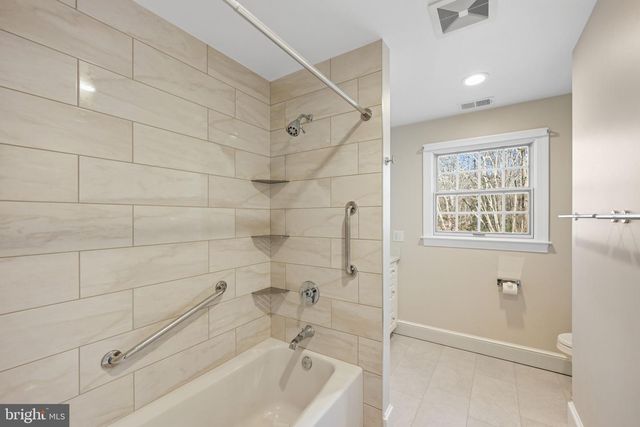 16966 TEAGUES POINT RD, Hughesville, MD 20637