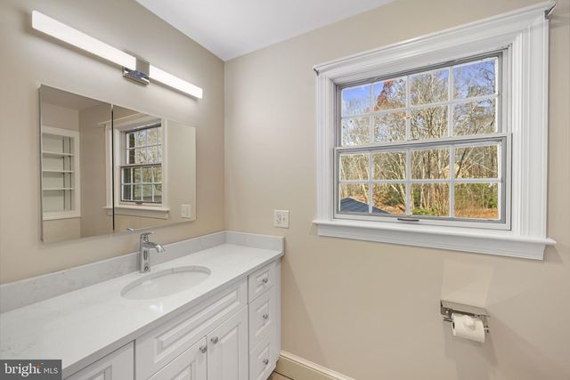 16966 TEAGUES POINT RD, Hughesville, MD 20637