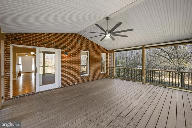 16966 TEAGUES POINT RD, Hughesville, MD 20637