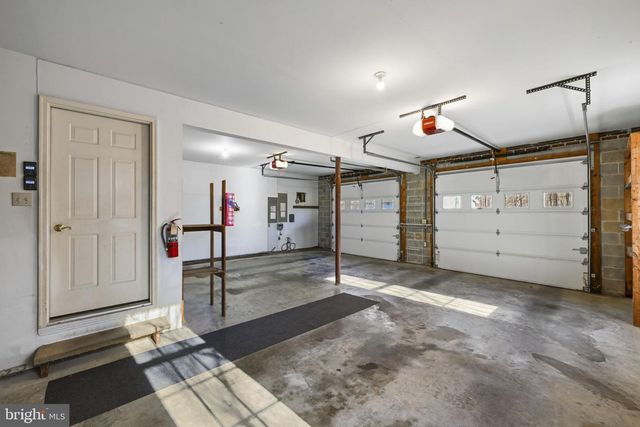 16966 TEAGUES POINT RD, Hughesville, MD 20637