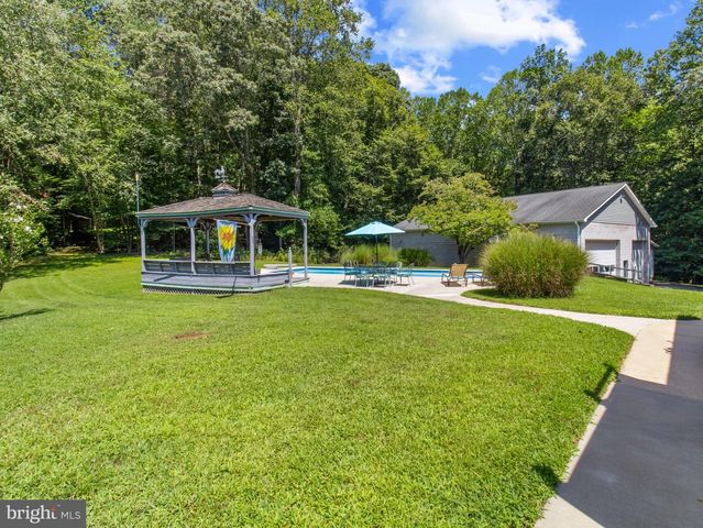 16966 TEAGUES POINT RD, Hughesville, MD 20637
