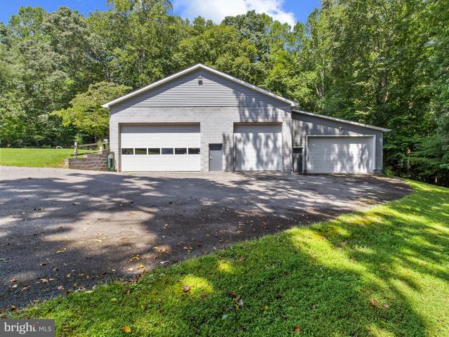 16966 TEAGUES POINT RD, Hughesville, MD 20637