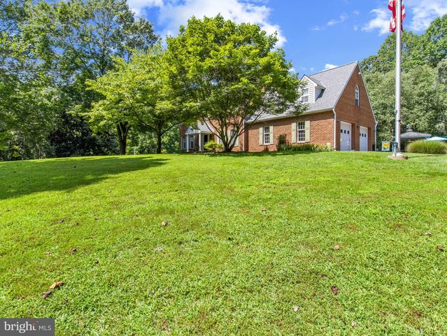 16966 TEAGUES POINT RD, Hughesville, MD 20637