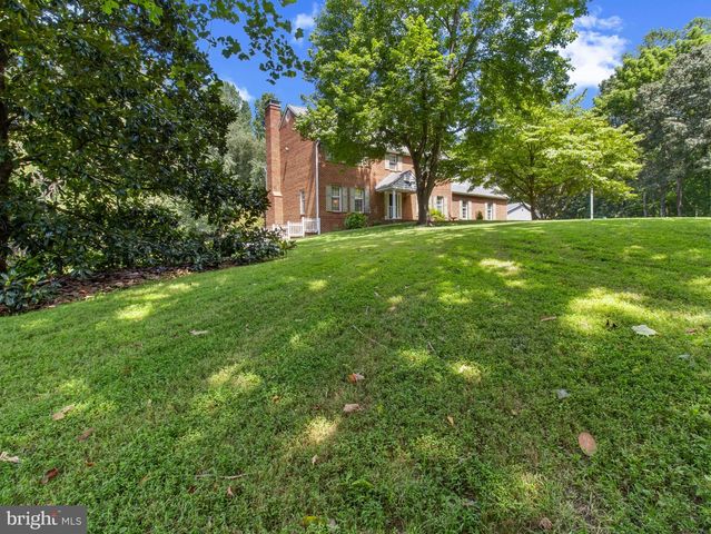 16966 TEAGUES POINT RD, Hughesville, MD 20637