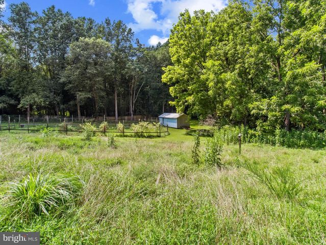 16966 TEAGUES POINT RD, Hughesville, MD 20637