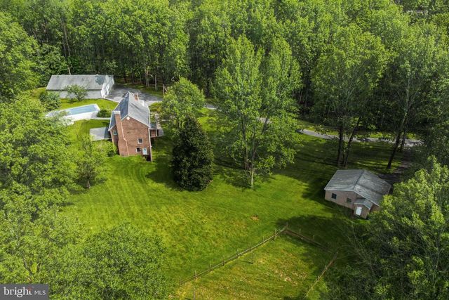 16966 TEAGUES POINT RD, Hughesville, MD 20637