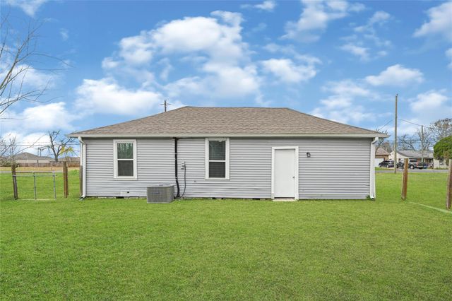 312 Hemphill Street, Texas City, TX 77591