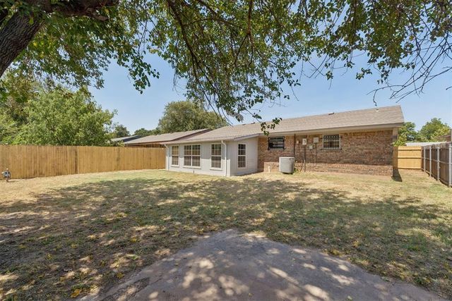 7412 NW 5th Terrace, Oklahoma City, OK 73127