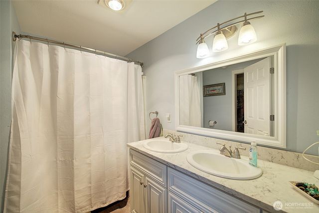 16204 93rd Street E, Sumner, WA 98390