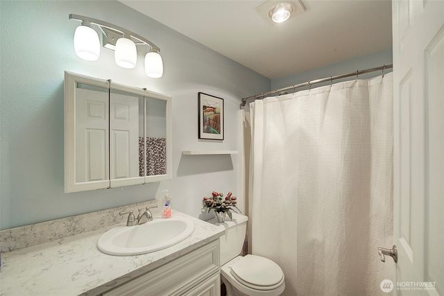 16204 93rd Street E, Sumner, WA 98390