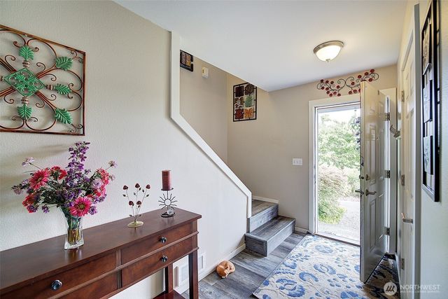 16204 93rd Street E, Sumner, WA 98390