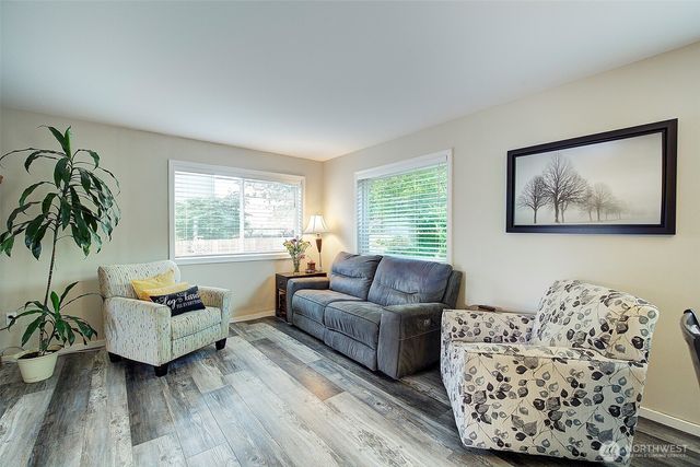 16204 93rd Street E, Sumner, WA 98390