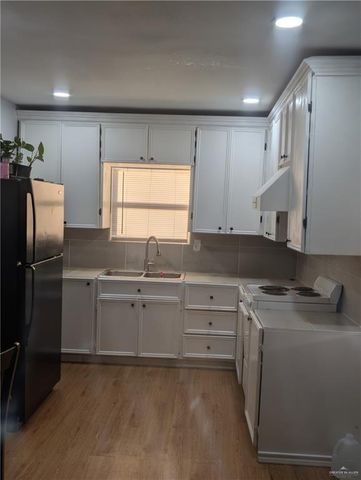 1410 Campanilla Avenue, Alamo, TX 78516