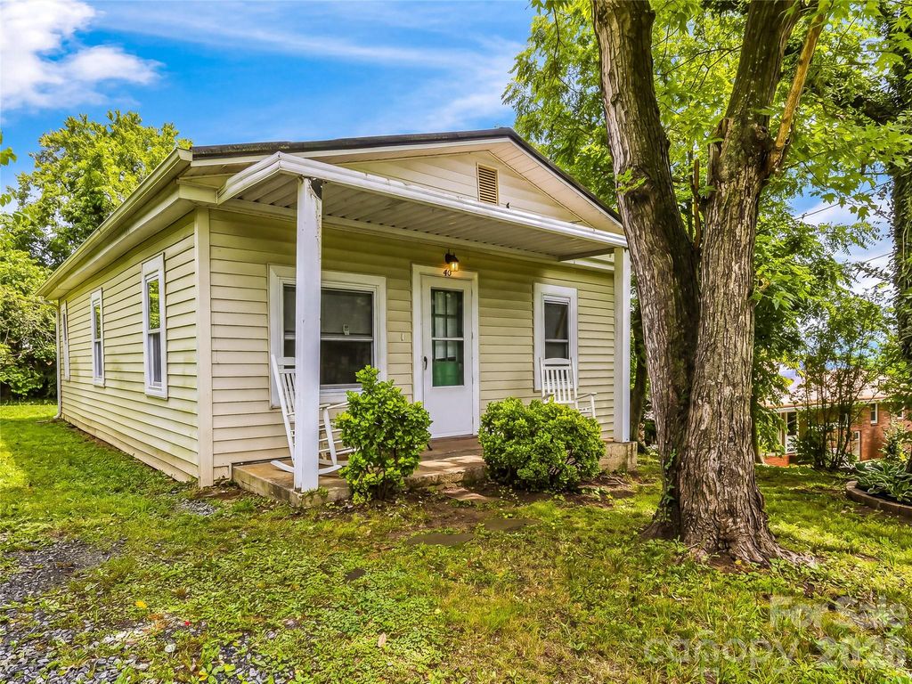 40 Mulberry Street, Asheville, NC 28804