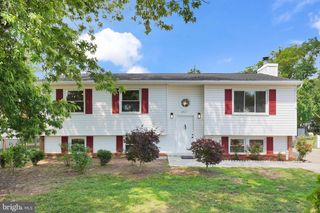 8613 WEEMS RD, Manassas, VA 20110