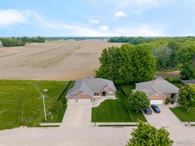 540 Glendale Drive, Troy, IL 62294