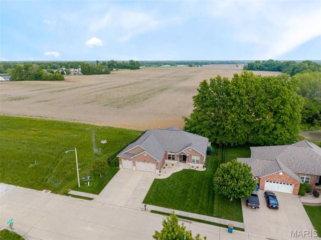 540 Glendale Drive, Troy, IL 62294