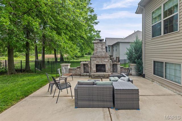 540 Glendale Drive, Troy, IL 62294