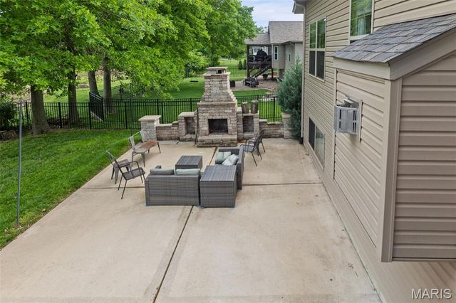540 Glendale Drive, Troy, IL 62294