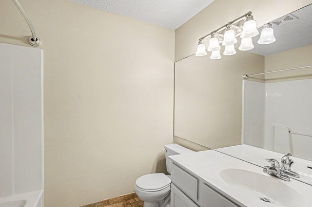 4300 Meghan Lane 302, Eagan, MN 55122